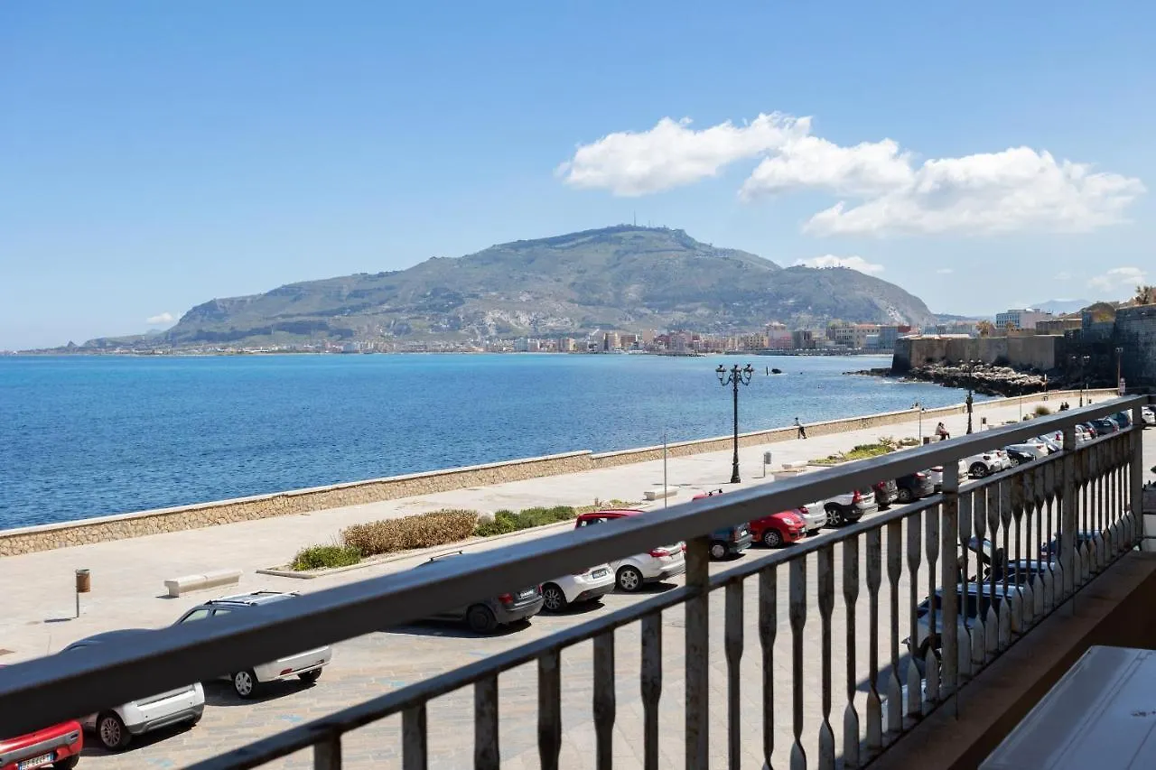 Sirene Seaview Apartment With Balcony Trapani